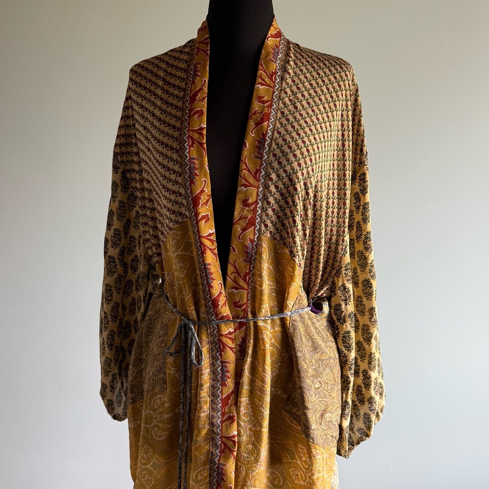 Bohemian GURU 💯 silk robe - Picture 5 of 9